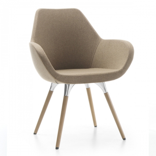 Sessel Lund mit Holzgestell